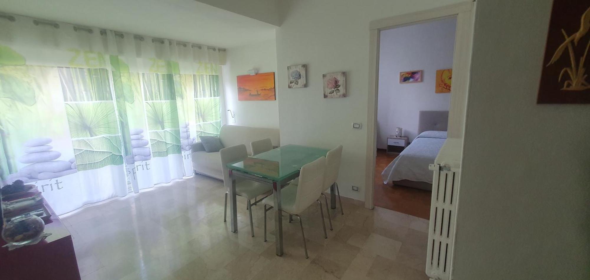 Appartamento Lido 'With Parking Space Included' Toscolano-Maderno Zimmer foto